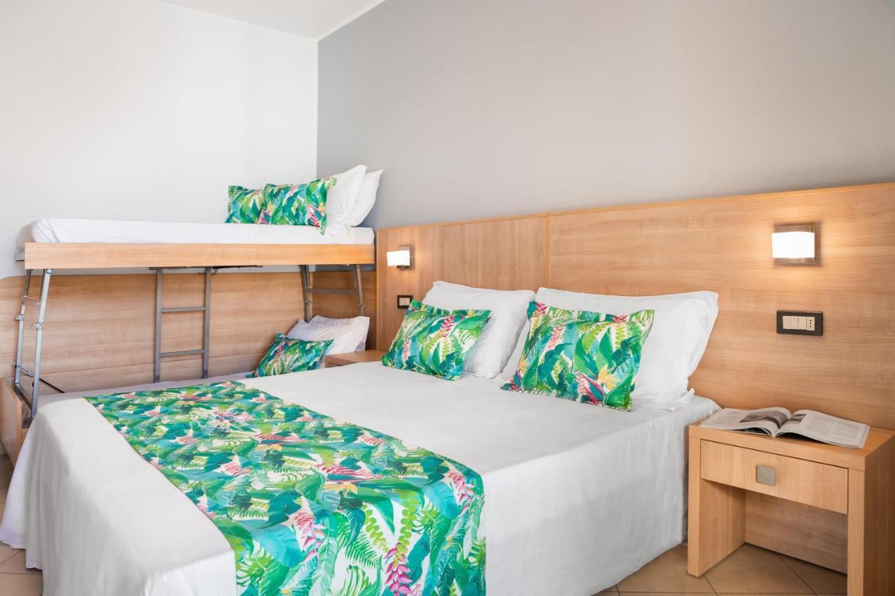 Hotel Amalfi - Smart Hotel Риччоне Екстер'єр фото