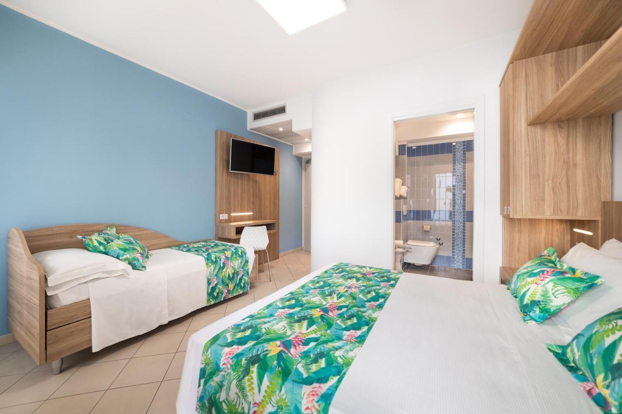 Hotel Amalfi - Smart Hotel Риччоне Екстер'єр фото