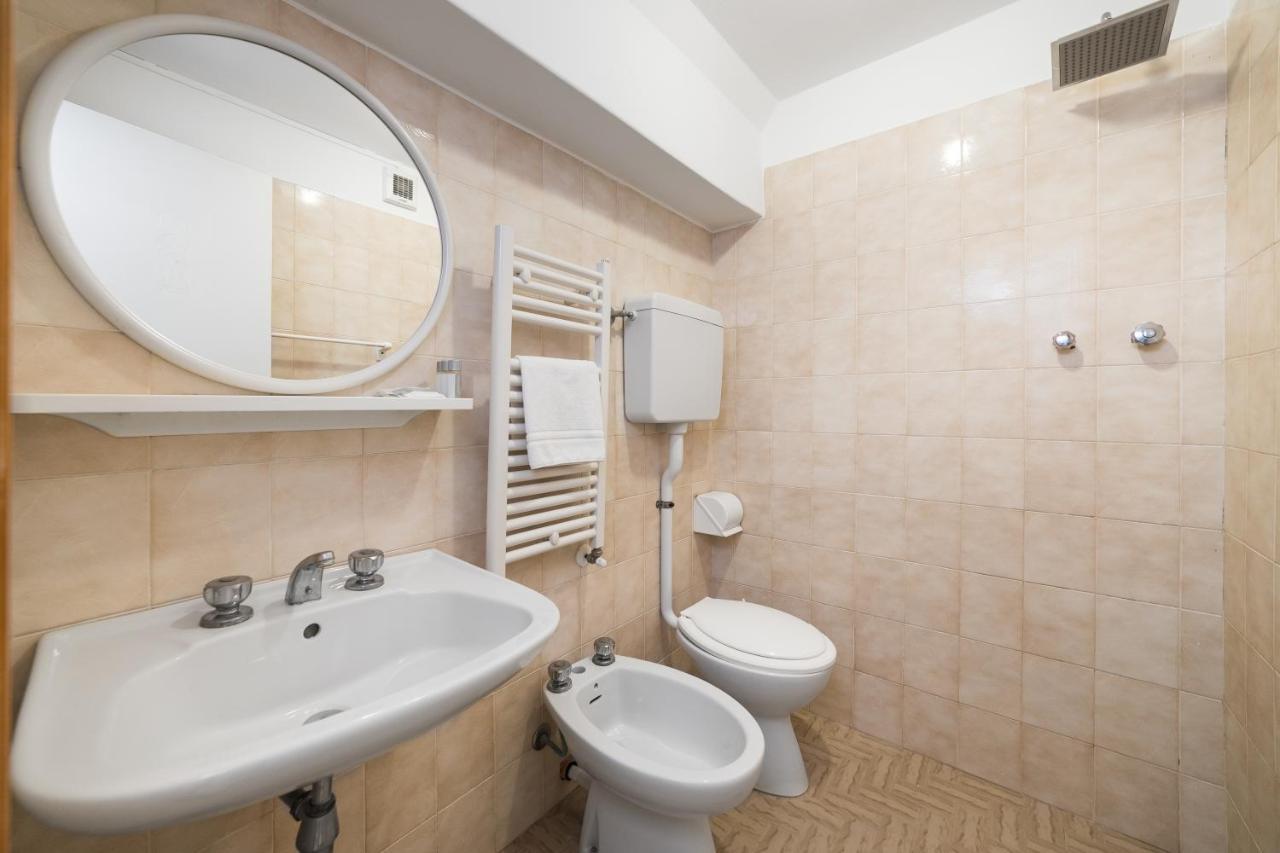 Hotel Amalfi - Smart Hotel Риччоне Екстер'єр фото