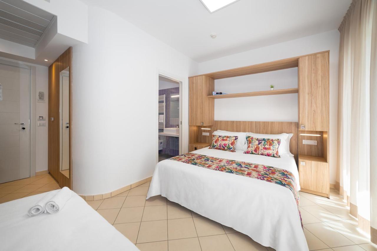 Hotel Amalfi - Smart Hotel Риччоне Екстер'єр фото