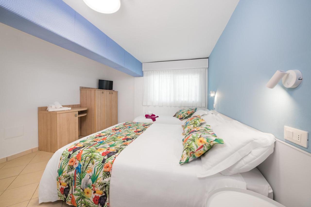 Hotel Amalfi - Smart Hotel Риччоне Екстер'єр фото
