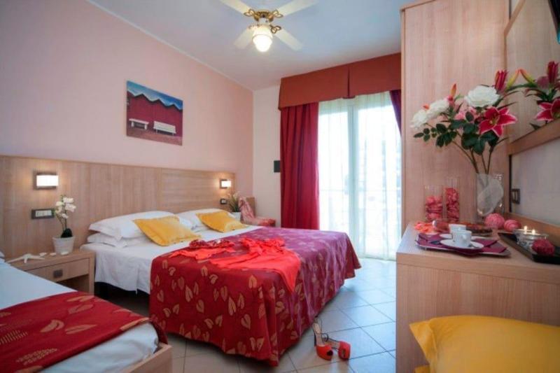 Hotel Amalfi - Smart Hotel Риччоне Екстер'єр фото